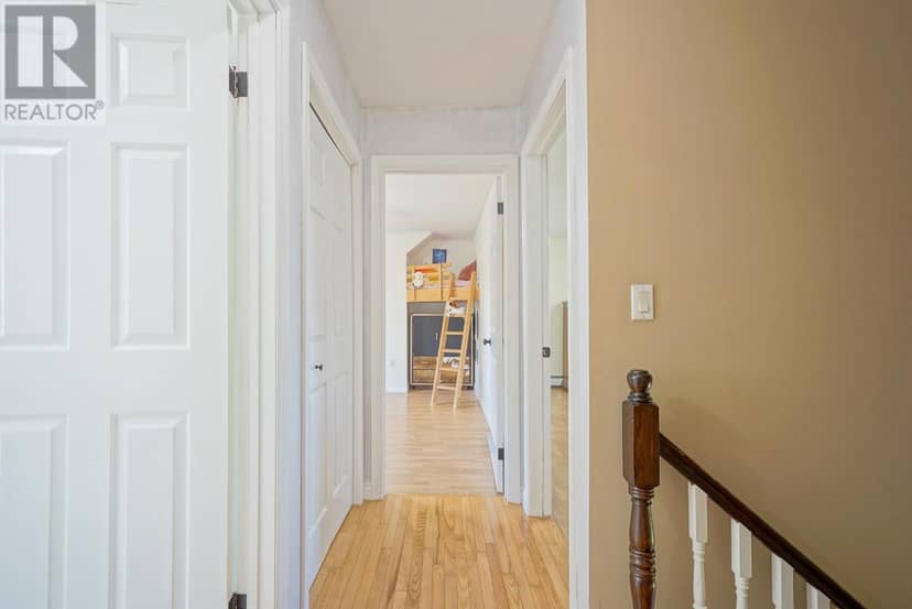 14 St. Catherines Avenue — photo 22 of 32