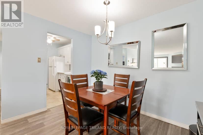 119 - 440 Wellington Street — photo 4 of 24