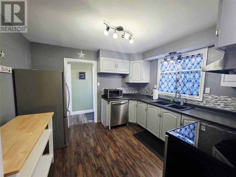 23 Banting Avenue, Wabush, photo 5
