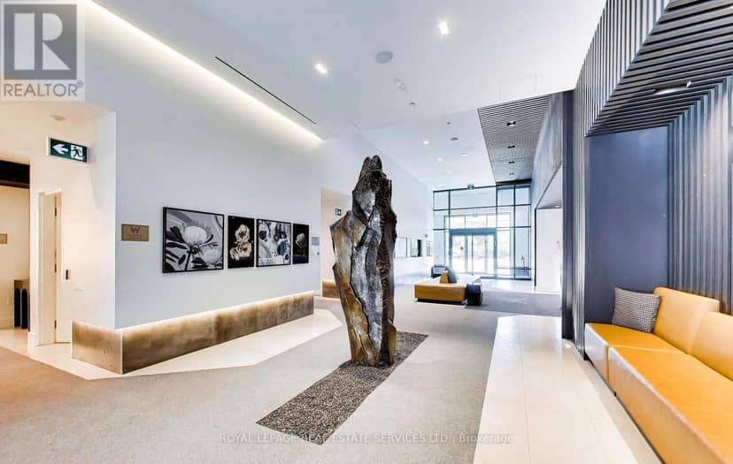 1107E - 8868 Yonge Street — photo 4 of 36