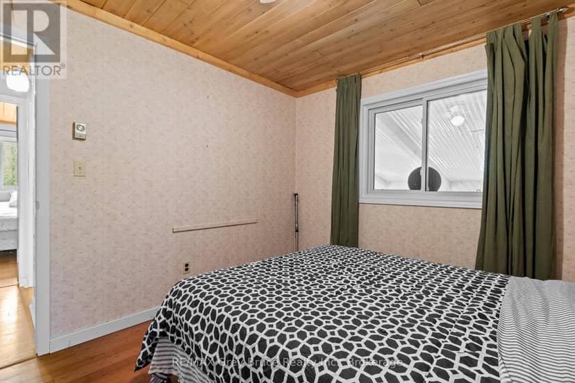 479 Dyers Bay Road — photo 18 of 40