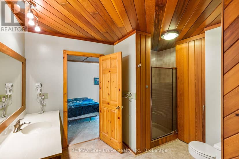 479 Dyers Bay Road — photo 26 of 40