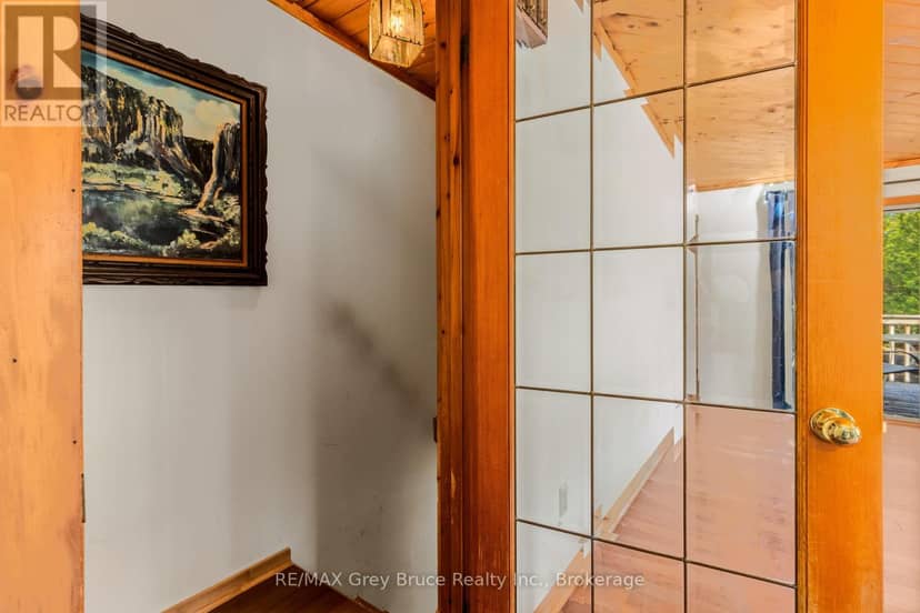 479 Dyers Bay Road — photo 31 of 40