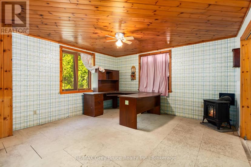 479 Dyers Bay Road — photo 35 of 40