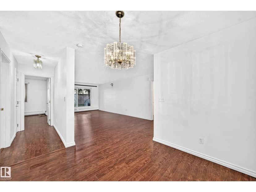 #109 10945 21 AV NW — photo 14 of 40