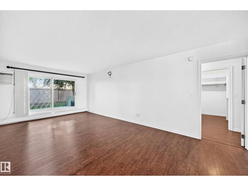 #109 10945 21 AV NW, Edmonton, photo 5