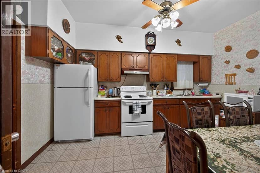 96 BARNESDALE Boulevard — photo 13 of 40