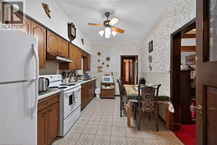 96 BARNESDALE Boulevard — photo 14 of 40