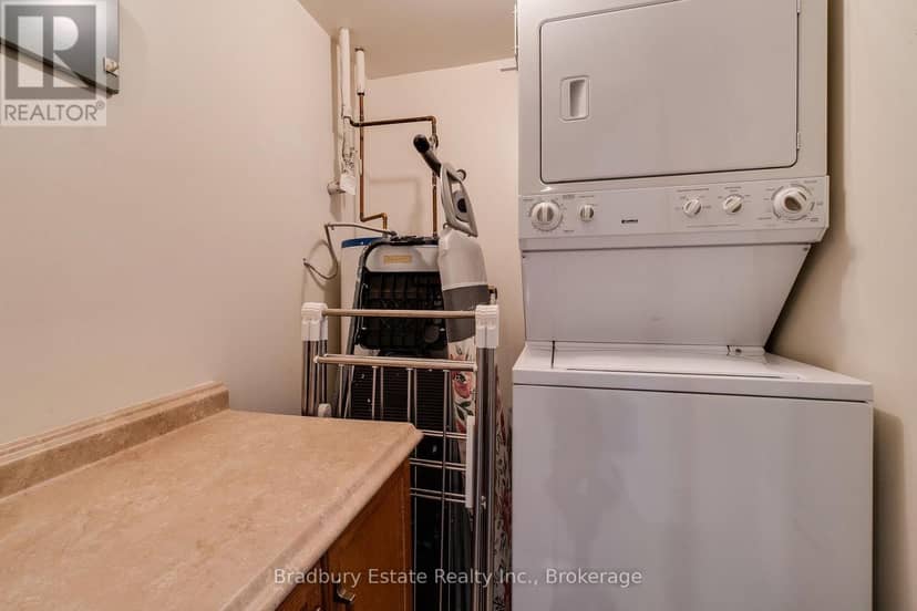 203 - 5080 Pinedale Avenue N — photo 18 of 27