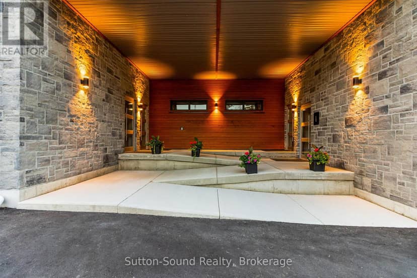 535 #103 Isaac Street — photo 3 of 17