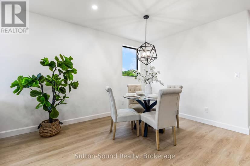 535 #103 Isaac Street — photo 4 of 17