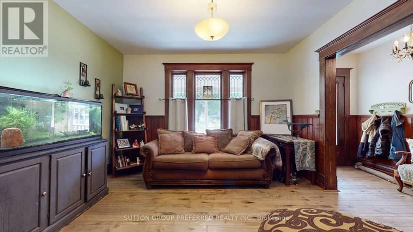 4242 Colonel Talbot Road — photo 6 of 39