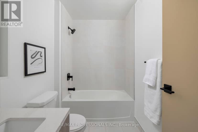 3009 - 36 Zorra Street — photo 11 of 40