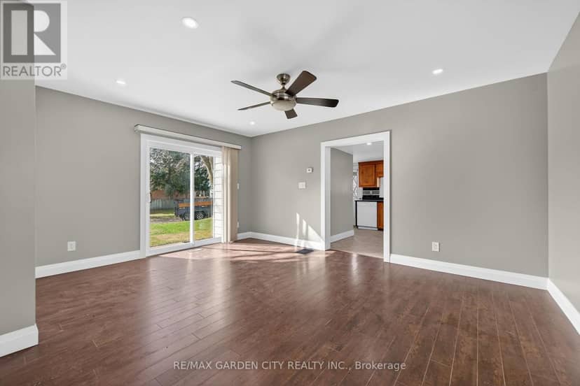 407 Bell Street — photo 9 of 40