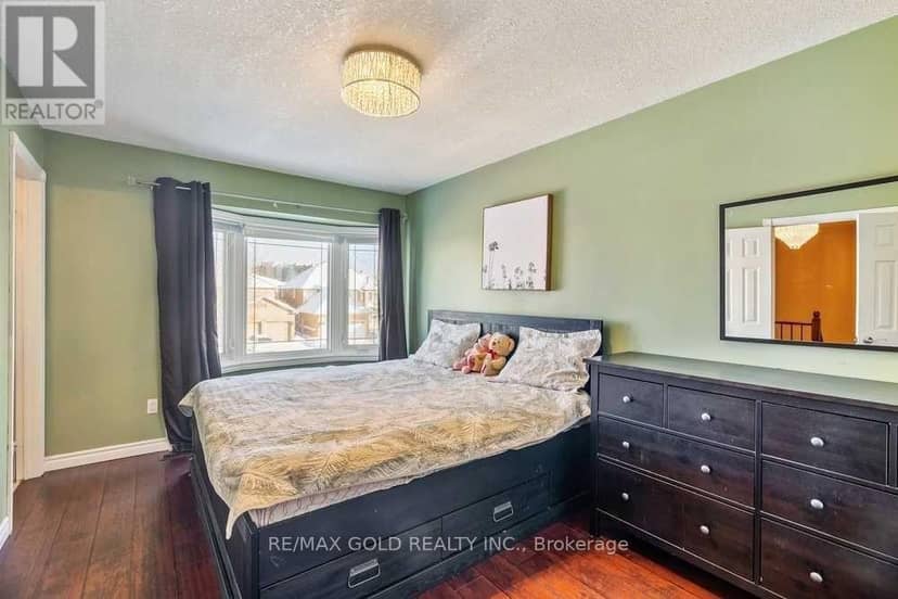 573 Burnett Avenue — photo 17 of 32