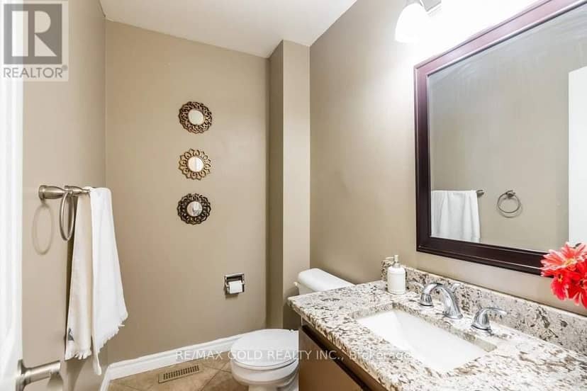 573 Burnett Avenue — photo 15 of 32