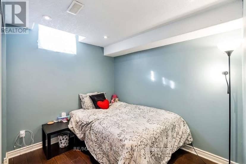 573 Burnett Avenue — photo 31 of 32