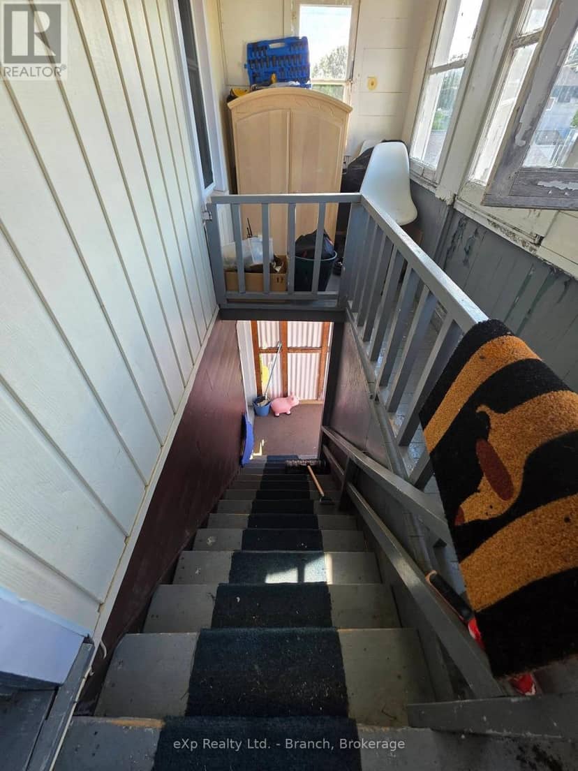 30 Rowan Avenue — photo 10 of 22