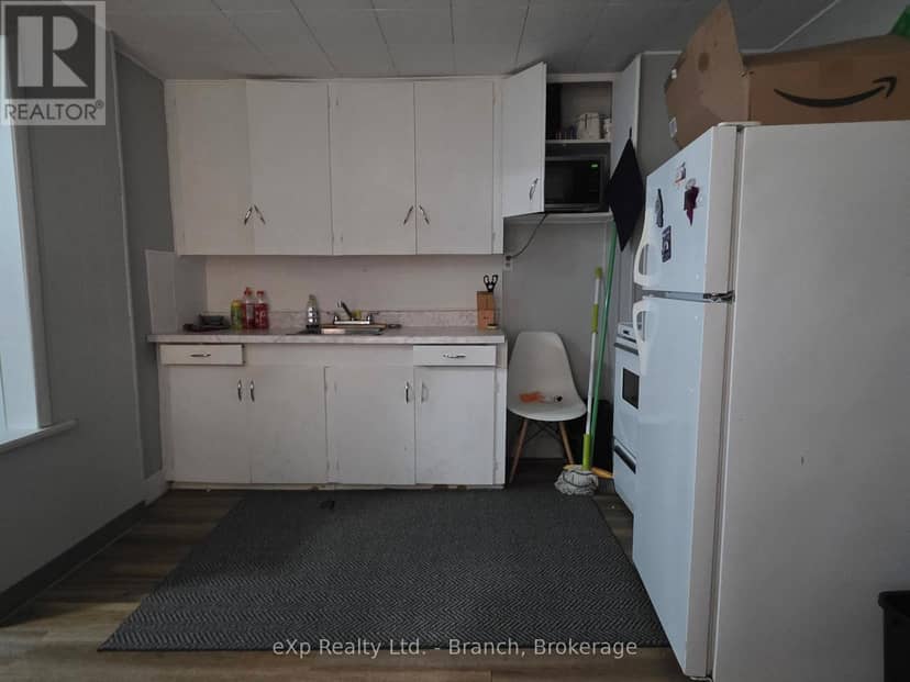 30 Rowan Avenue — photo 11 of 22