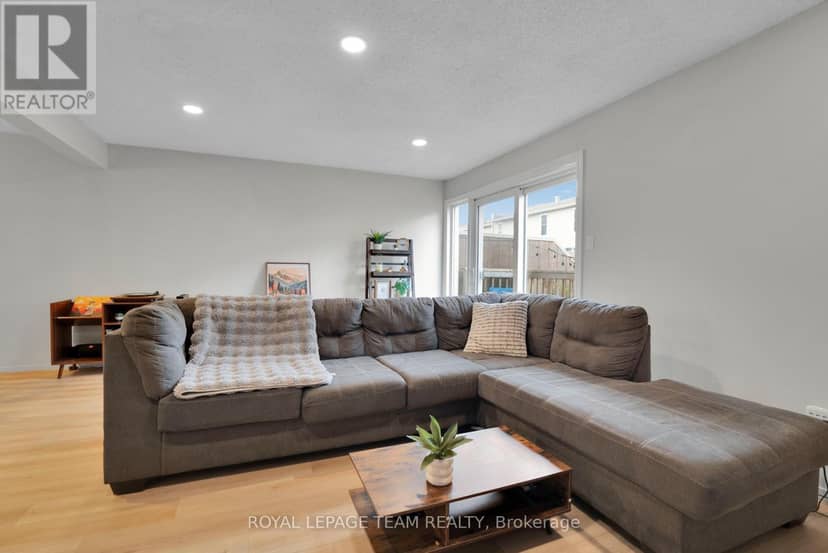 282 Dalehurst Drive — photo 15 of 38
