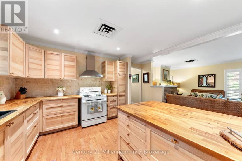 91 Beech Street — photo 6 of 40