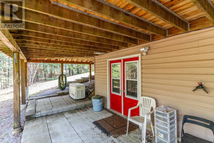 1033 Bayberry Lane — photo 34 of 40