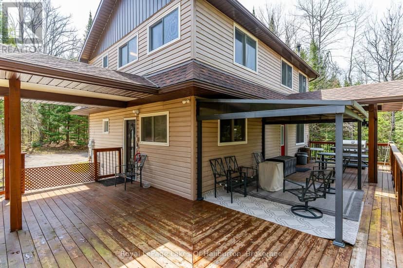 1033 Bayberry Lane — photo 7 of 40