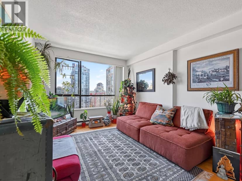 2004 1189 HOWE STREET, Vancouver