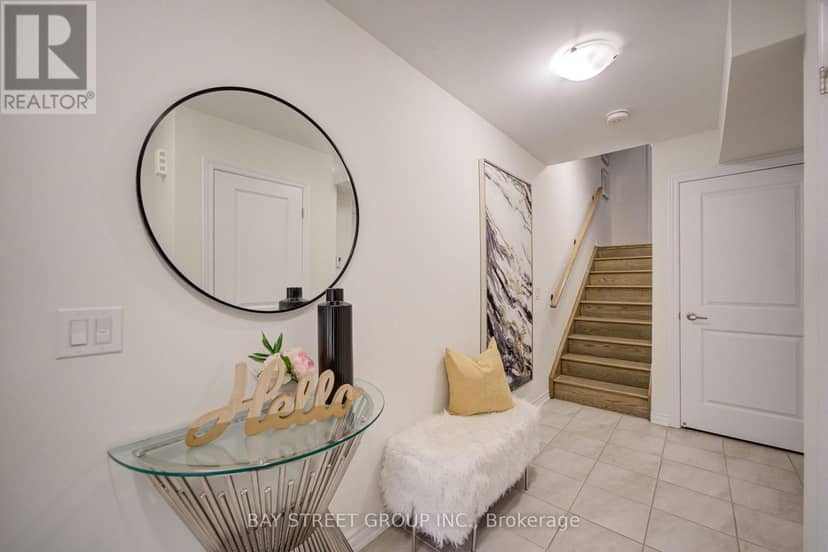 7 Schmidt Lane, Markham, photo 3