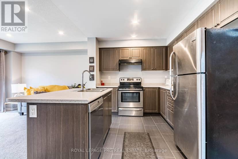 7718 Buckeye Crescent — photo 10 of 24