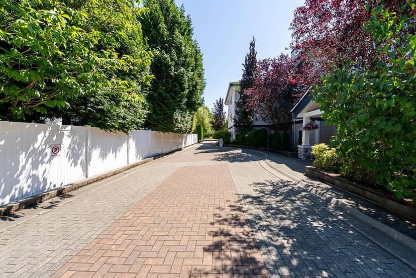 204 15298 20 AVENUE, Surrey, photo 2