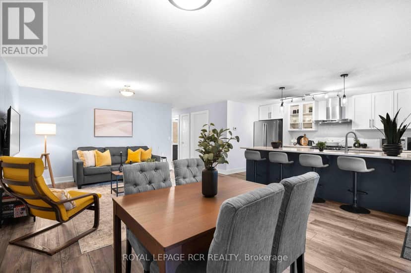 102 - 17 Centre Street — photo 16 of 39