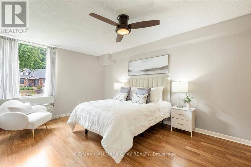 202 - 181 Collier Street — photo 23 of 40