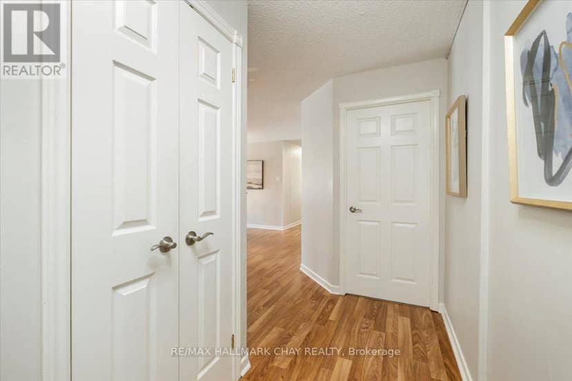 202 - 181 Collier Street — photo 7 of 40