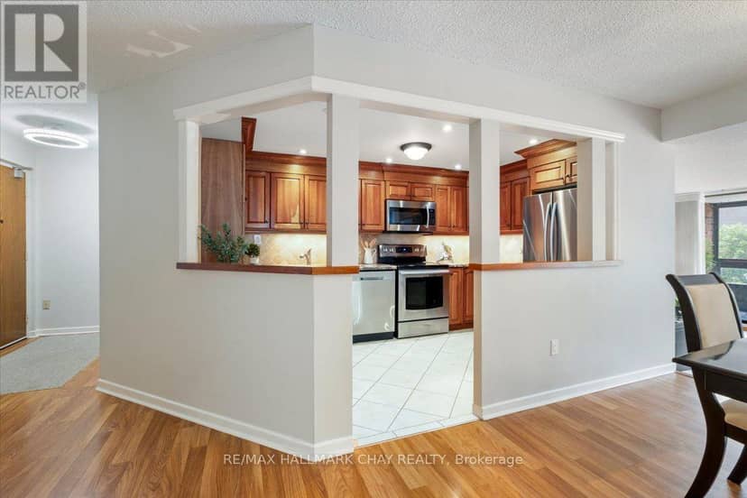 202 - 181 Collier Street — photo 8 of 40