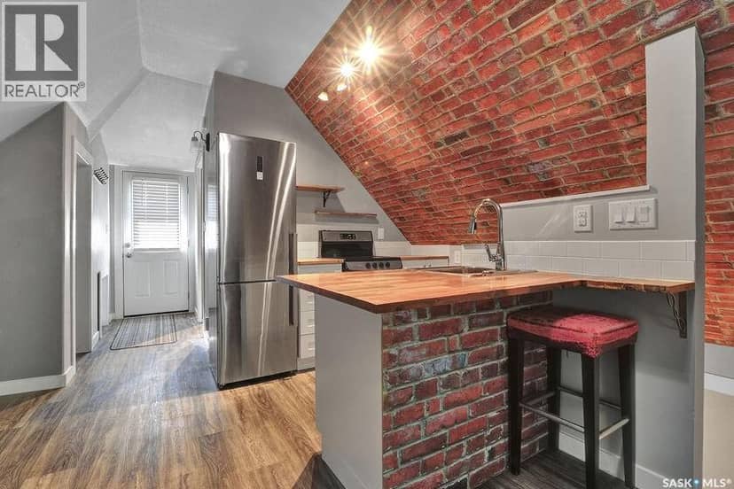 2258 Osler STREET — photo 30 of 40