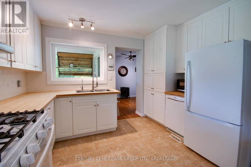 4309 Maple Drive — photo 16 of 40