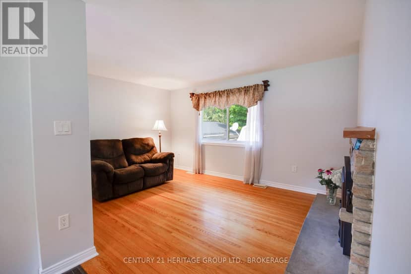 4309 Maple Drive — photo 18 of 40
