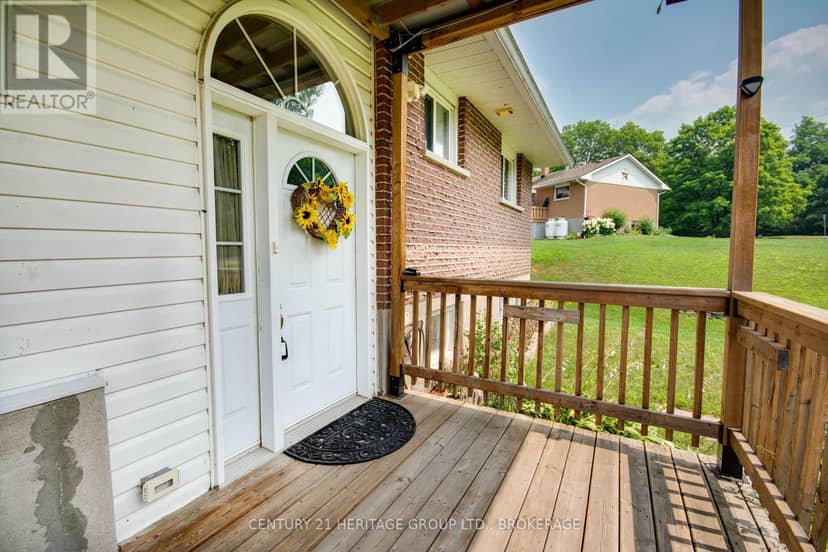 4309 Maple Drive — photo 6 of 40
