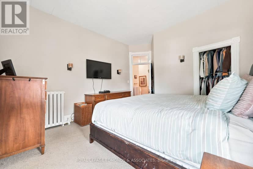 188 Esther Street — photo 31 of 40