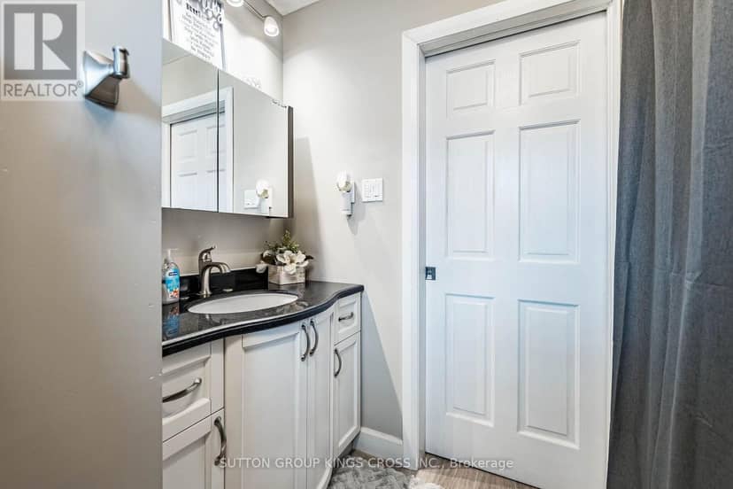 2 Maitland Avenue — photo 15 of 40