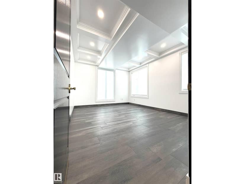 11833 102 AV NW, Edmonton, photo 8