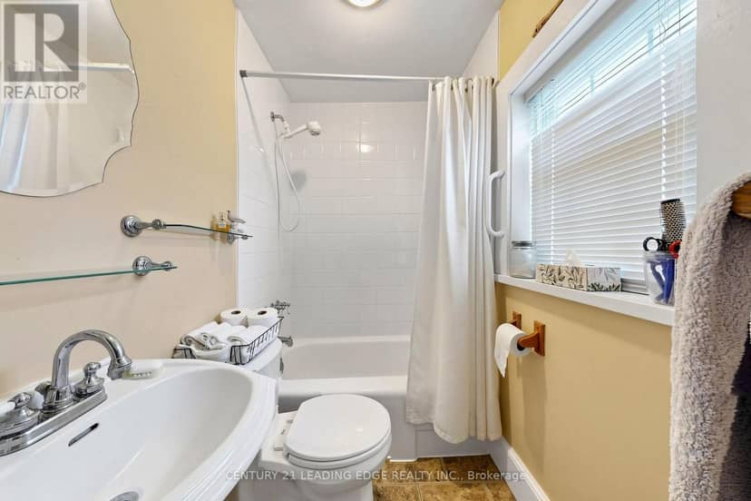 21043 Dalton Road — photo 15 of 35