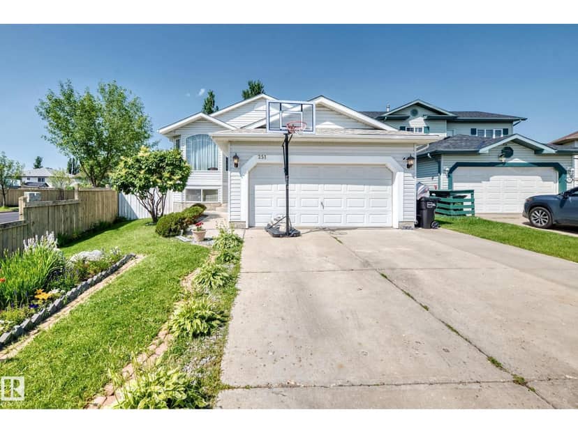 251 Dunvegan Rd NW, Edmonton, photo 2