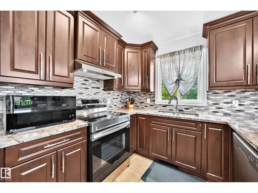 251 Dunvegan Rd NW, Edmonton, photo 7