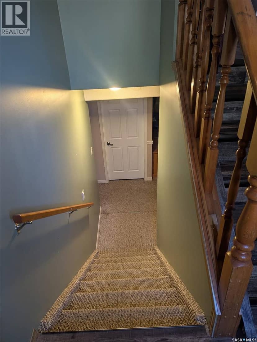 208 Herbert STREET — photo 17 of 40