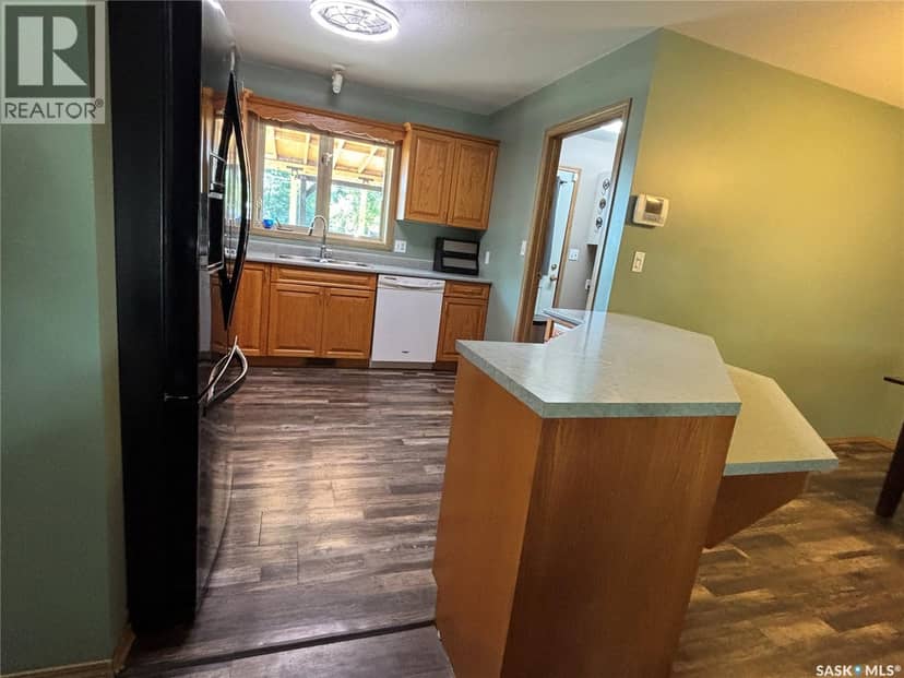208 Herbert STREET — photo 19 of 40