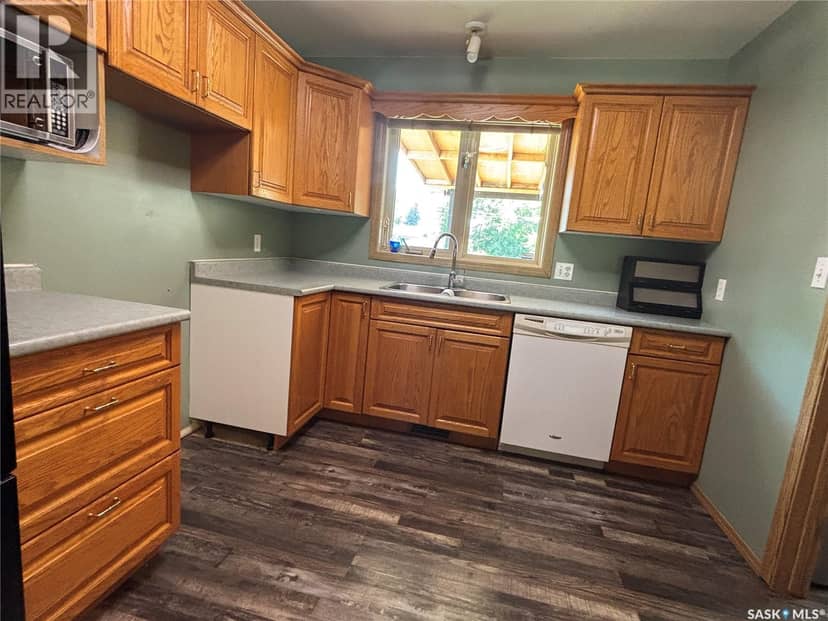 208 Herbert STREET — photo 20 of 40