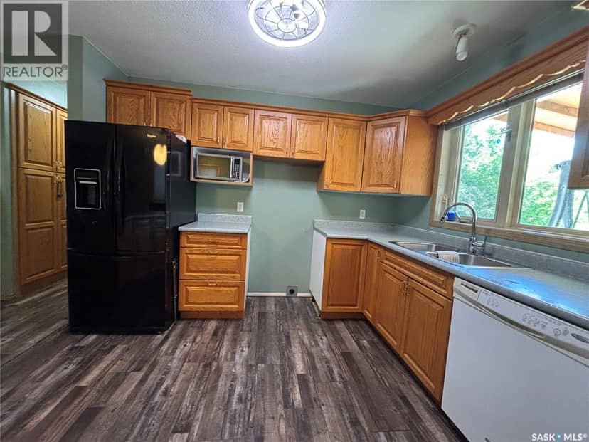 208 Herbert STREET — photo 22 of 40