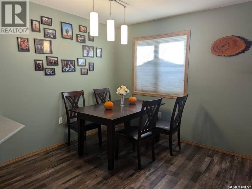208 Herbert STREET — photo 25 of 40